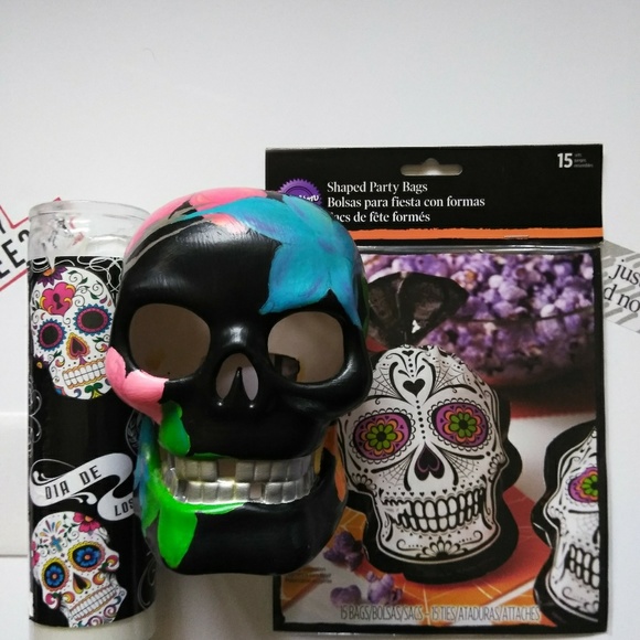 Best Day of the dead skulls halloween. - Picture 2 of 3
